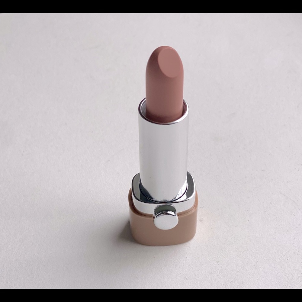 Marc Jacobs gel lipstick in ‘Moody Margot.’
